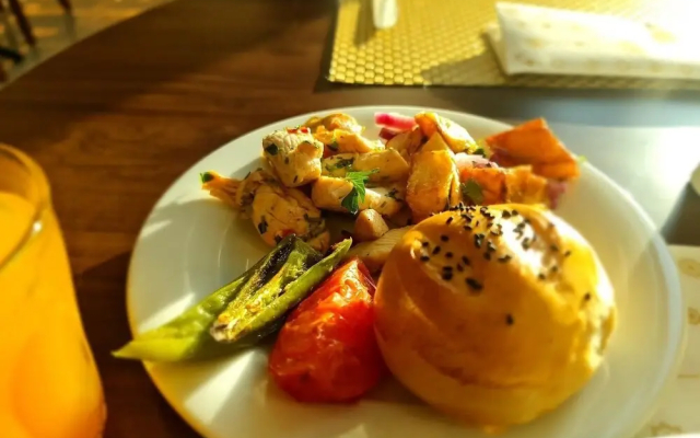 Golden Rose Hotel & Spa