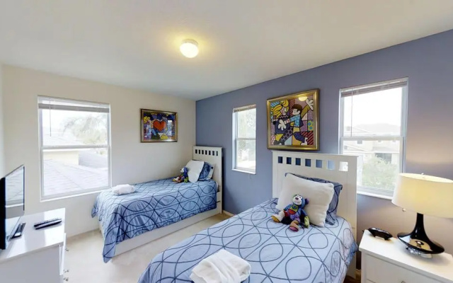 Crystal Cove Resort