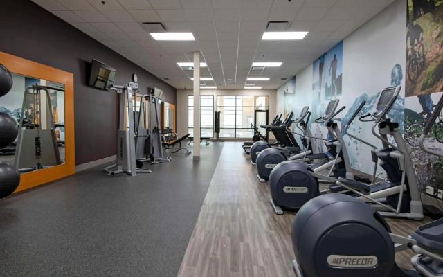DoubleTree by Hilton Hotel West Edmonton