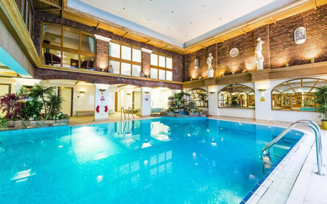 Parkway Hotel & Spa