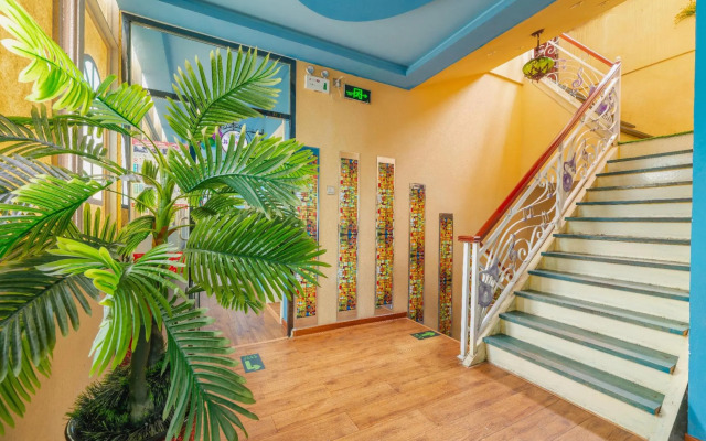 Luoyang Xindouding Theme Inn