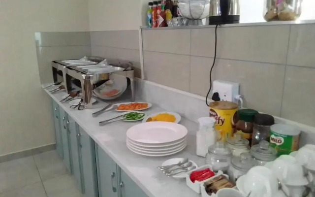 Benoni N12 Hotel