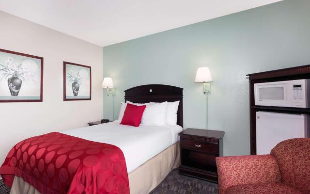 Ramada By Wyndham Pelham