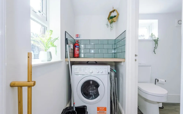 129 Walthall St Crewe