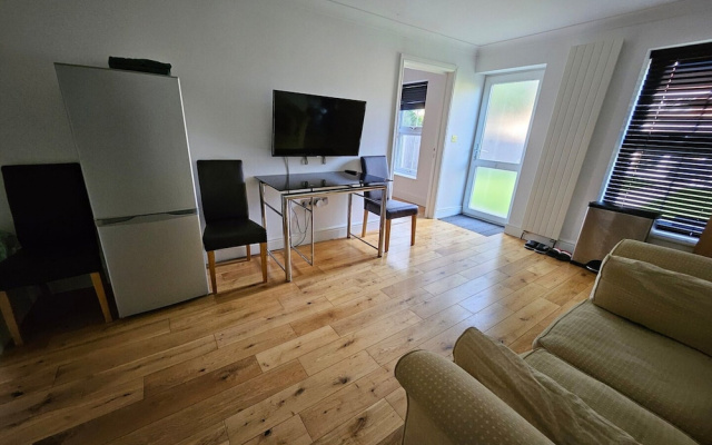 Standard Single Room - Shared