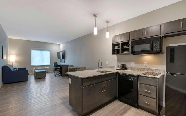 MainStay Suites Cincinnati University - Uptown