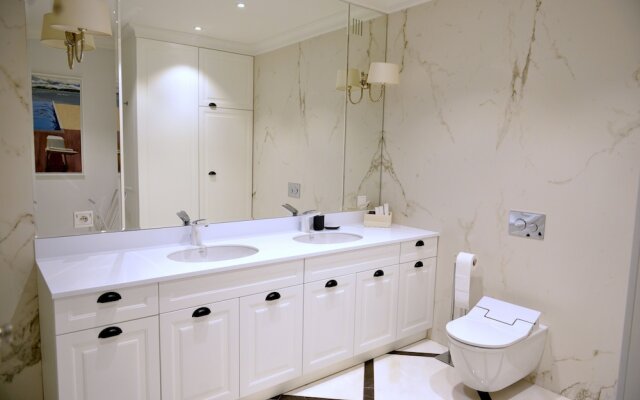 JessApart – Zurawia Apartment