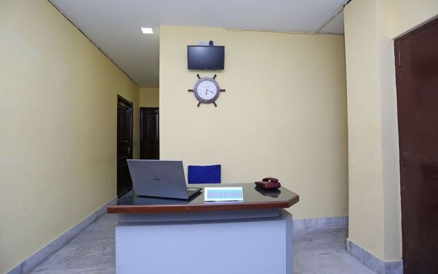 OYO 28291 Akash Ganga Stay