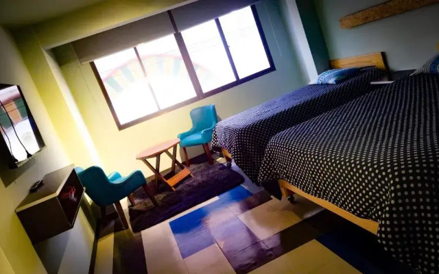 Mia Posada Copacabana