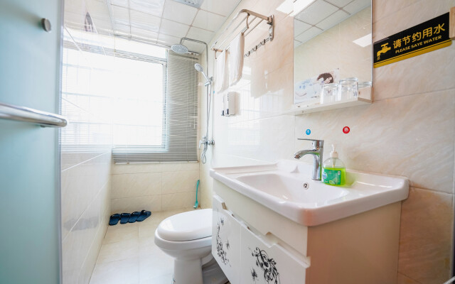 Tonghuayuan Business Hotel