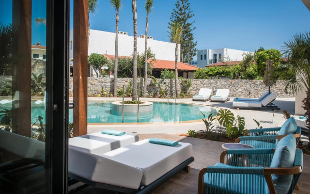 Noble Hotel Suites - Adults Only