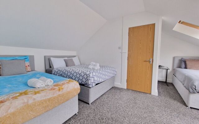 Dysa Promenade Apartments