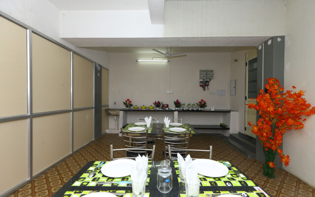 OYO 9260 Olive Castles Inn