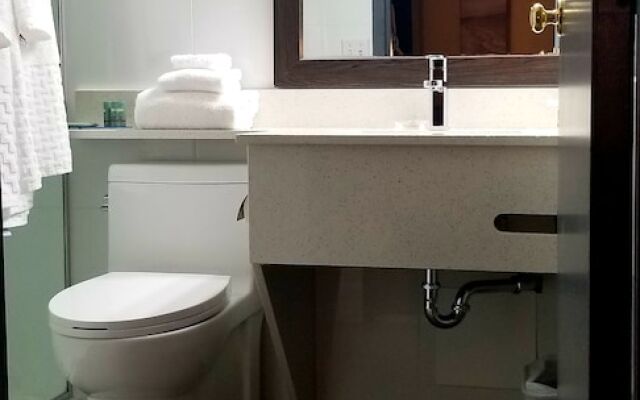 Best Western Plus Laval Montreal & Conference Centre
