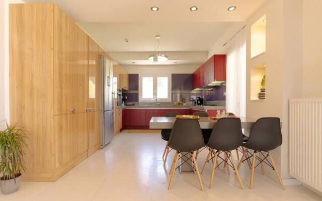 Blue Sky Villa in Crete