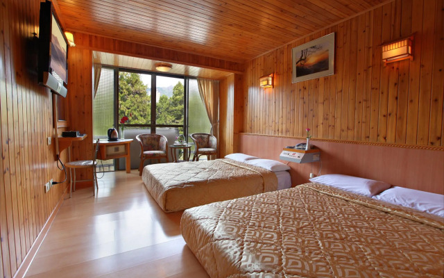 Ali-Shan Kaofeng Hotel