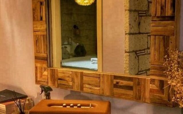 Alba Otel Alaçatı