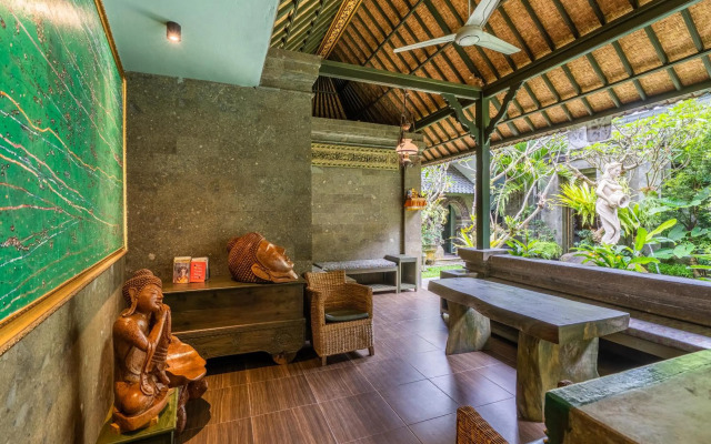 Huts Rock Ubud