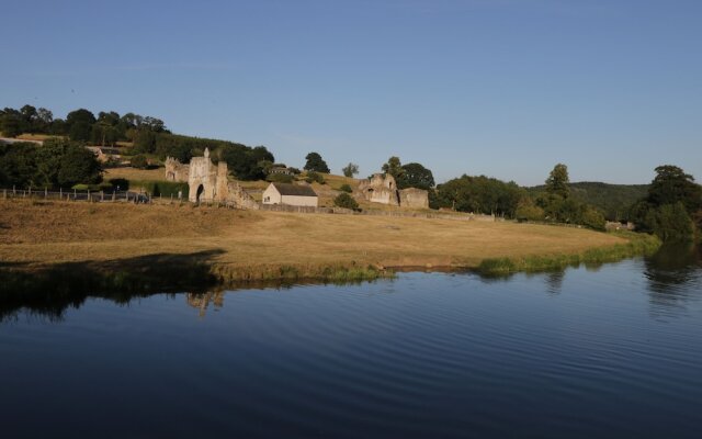 Waterside Cottage