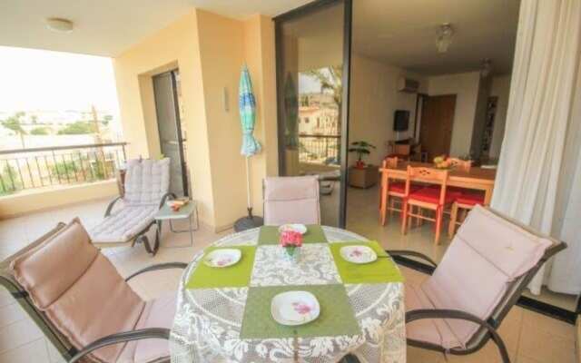 Beautiful 2-bed Apartment in Oroklini