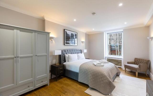 ALTIDO Stylish Flat near Mayfair & Piccadilly Circus