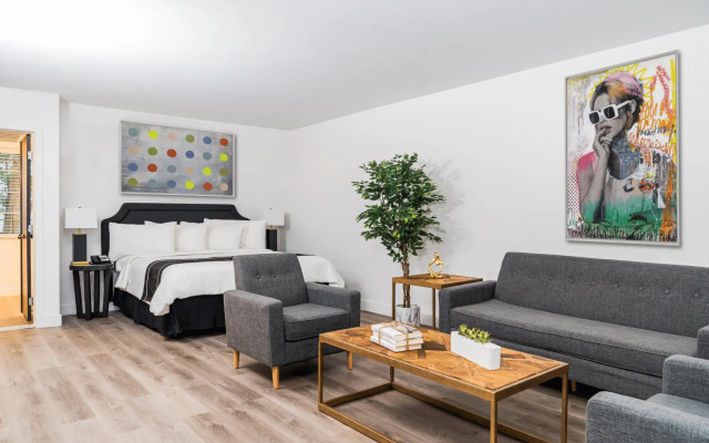 Essex House By Clevelander