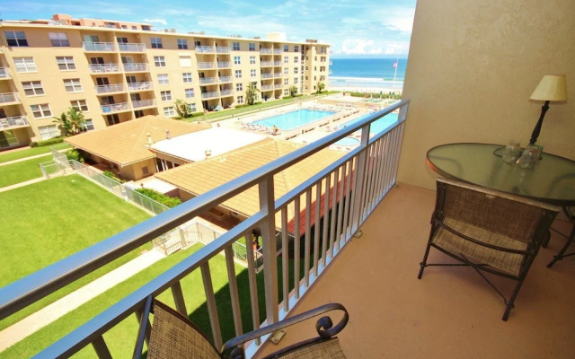 Sea Coast Gardens III 414