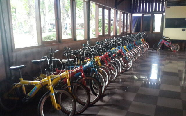 Pulau Ayer Resort & Cottages