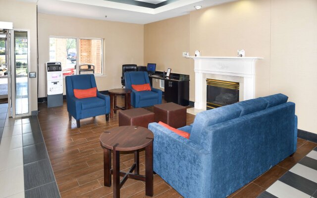 Comfort Suites Inn at Ridgewood Farm