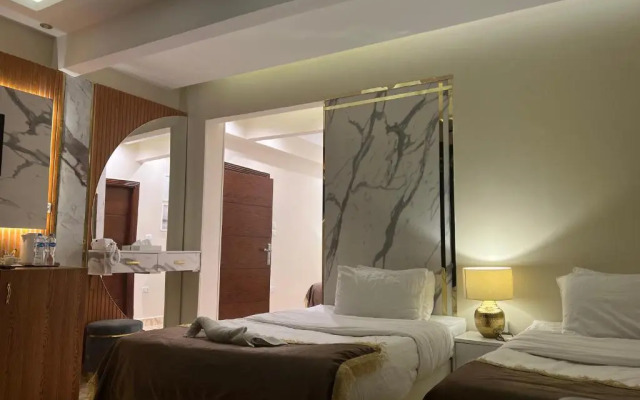 Pyramids Top Inn
