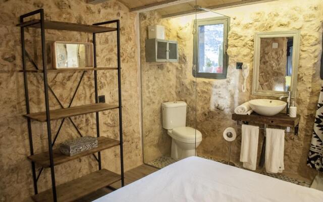 XUQ Grupo de Alojamiento Turístico