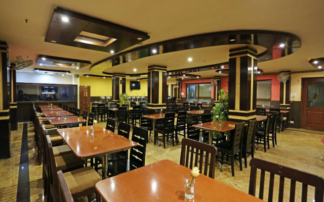 OYO 9015 near Railway Station