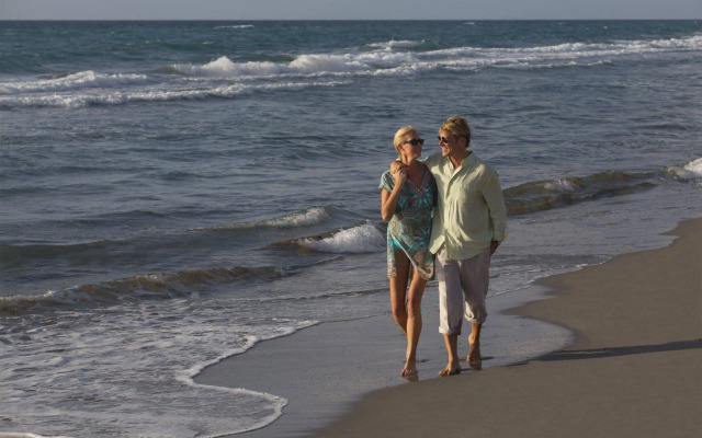 Delray Sands Resort