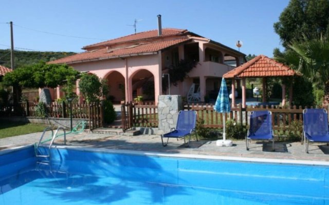 Villa in Cilento With Private Pool and sea Views