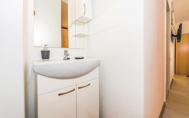 Stunning Home in Jadrija With Wifi and 2 Bedrooms