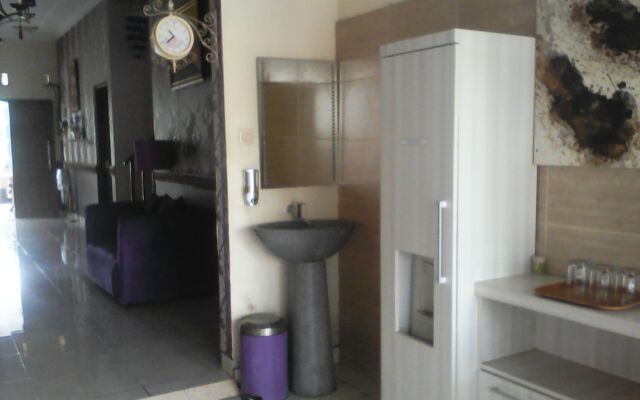 Griya Nendra Hotel