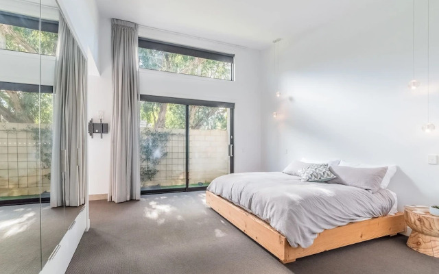 Coastal Elements - Free Wifi