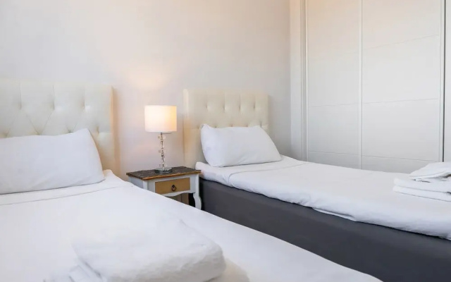 Overlook Apartment in Mijas - Ref 254
