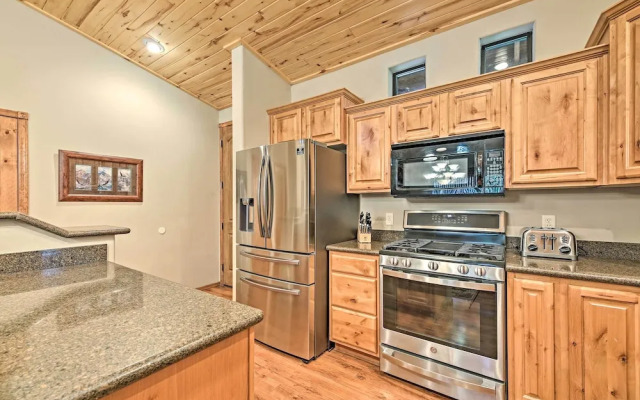 < 1 Mi to Torreon Golf Club: Show Low Condo