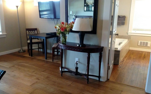 Friday Harbor Grand B&B