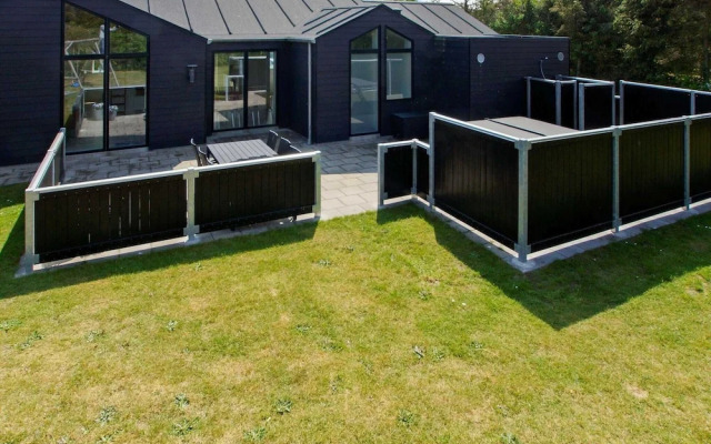 6 Person Holiday Home in Tarm