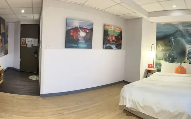 Arthome Hotel