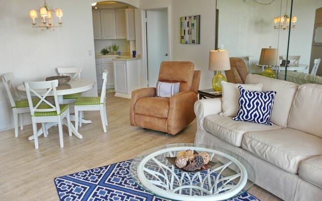 Beachfront Condo With Views of Beach and Spacious Pool