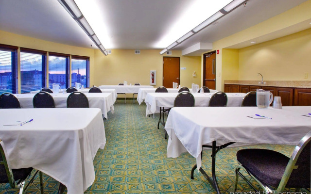 Holiday Inn Express Waterloo Cedar Falls by IHG