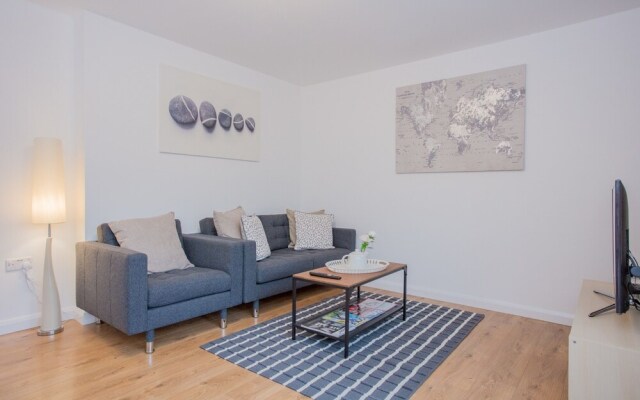 Modern 2 Bedroom Flat in Shadwell