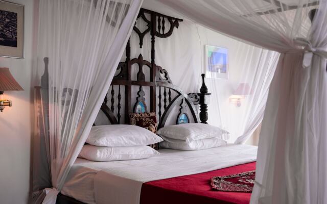 Tembo House Hotel