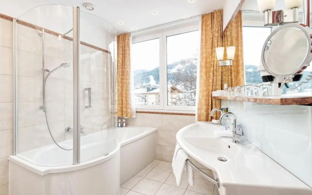 DAS RONACHER Thermal Spa Hotel