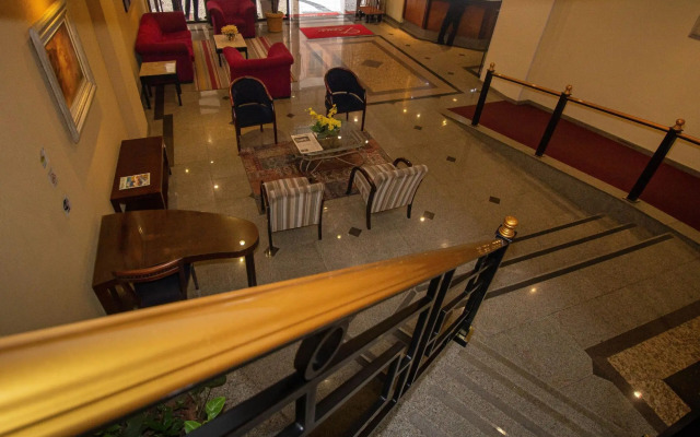 Trevi Hotel & Business