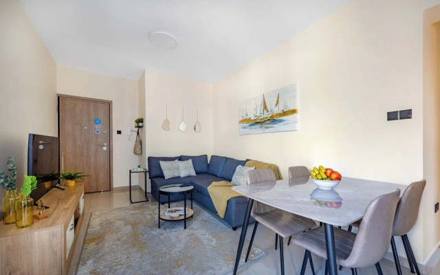 74 Prokymea- Steps From the Sea, Downtown, Balcony