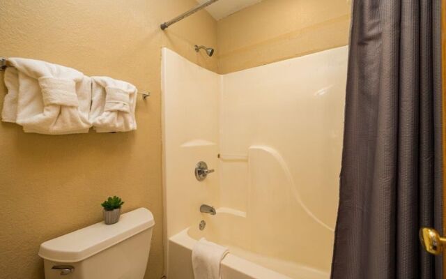 Briarstone Lodge Condo 13E - Three Bedroom Condo